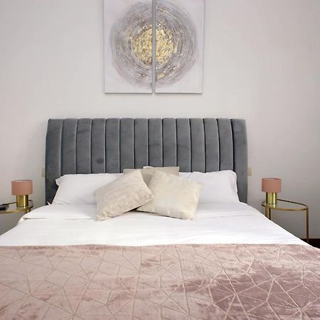 Domus Lou Elegante Appartamento In Trastevere Roma Kültér fotó